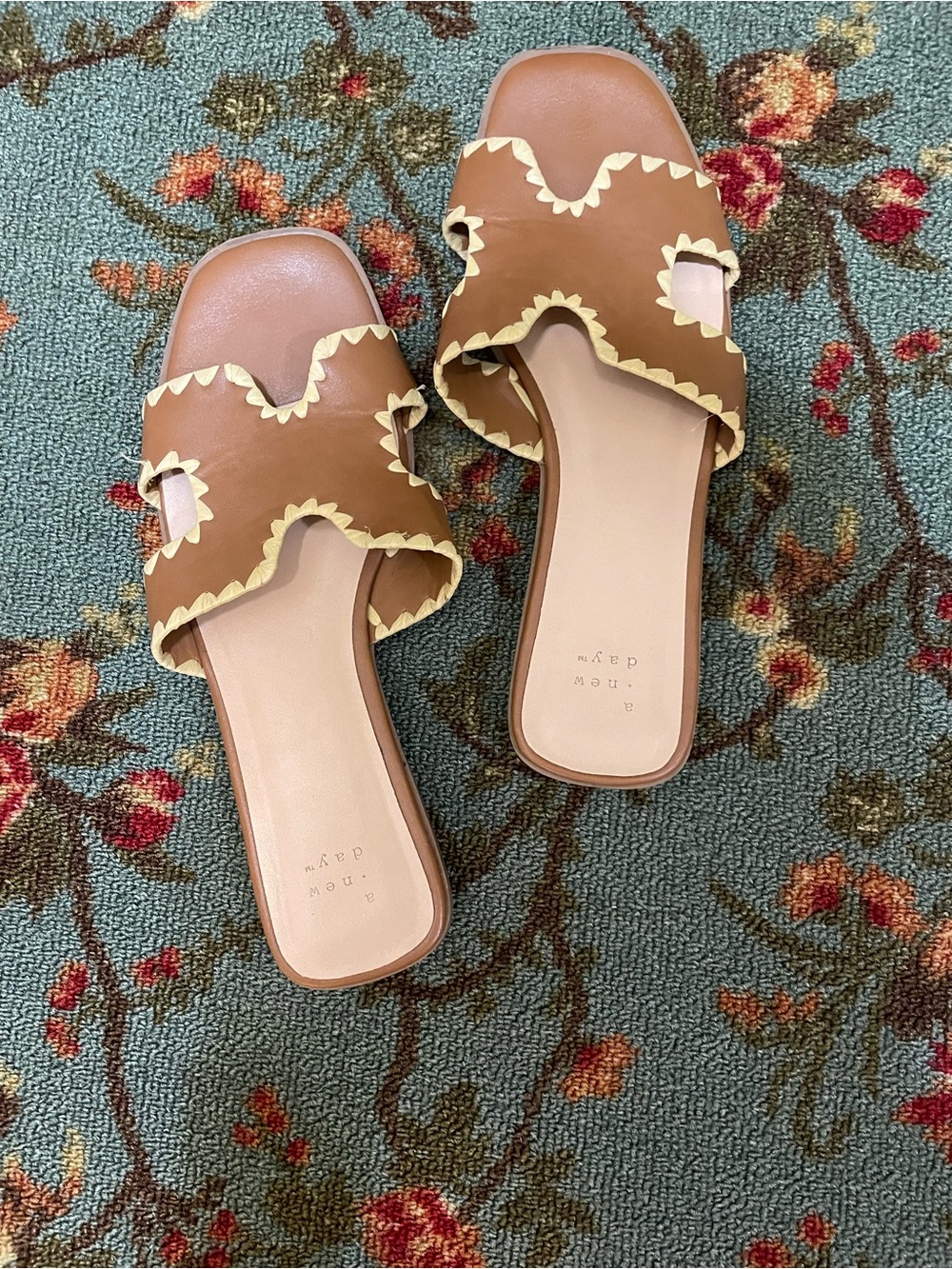 a new day women’s slide sandals - Size 8
